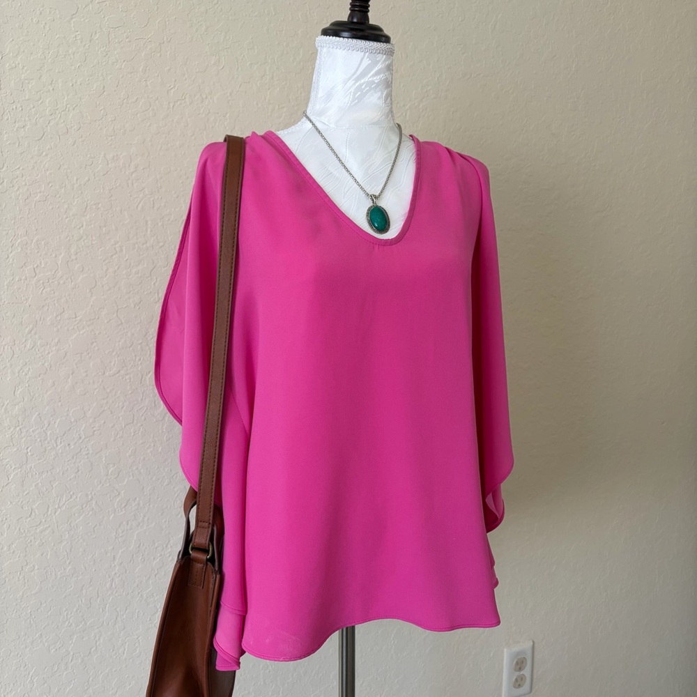 Trina Turk Haipo‎ Top Fuchsia Flutter Sleeve V Neck Blouse XS